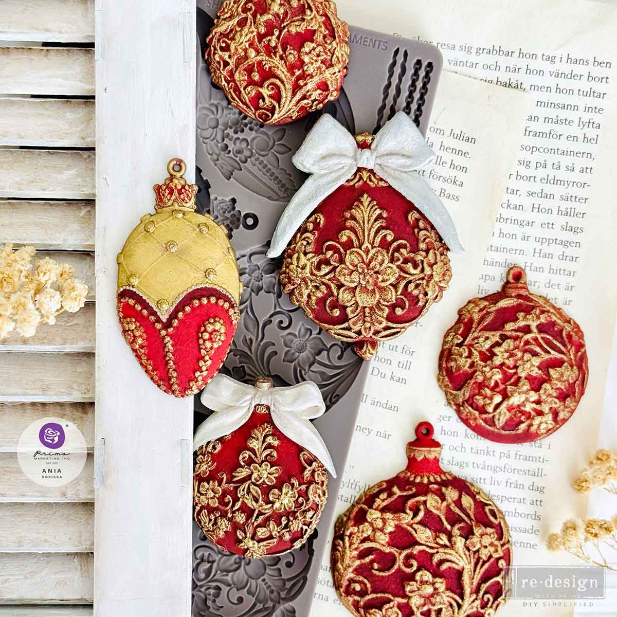 Decor Moulds® - Shimmering Holiday Ornaments