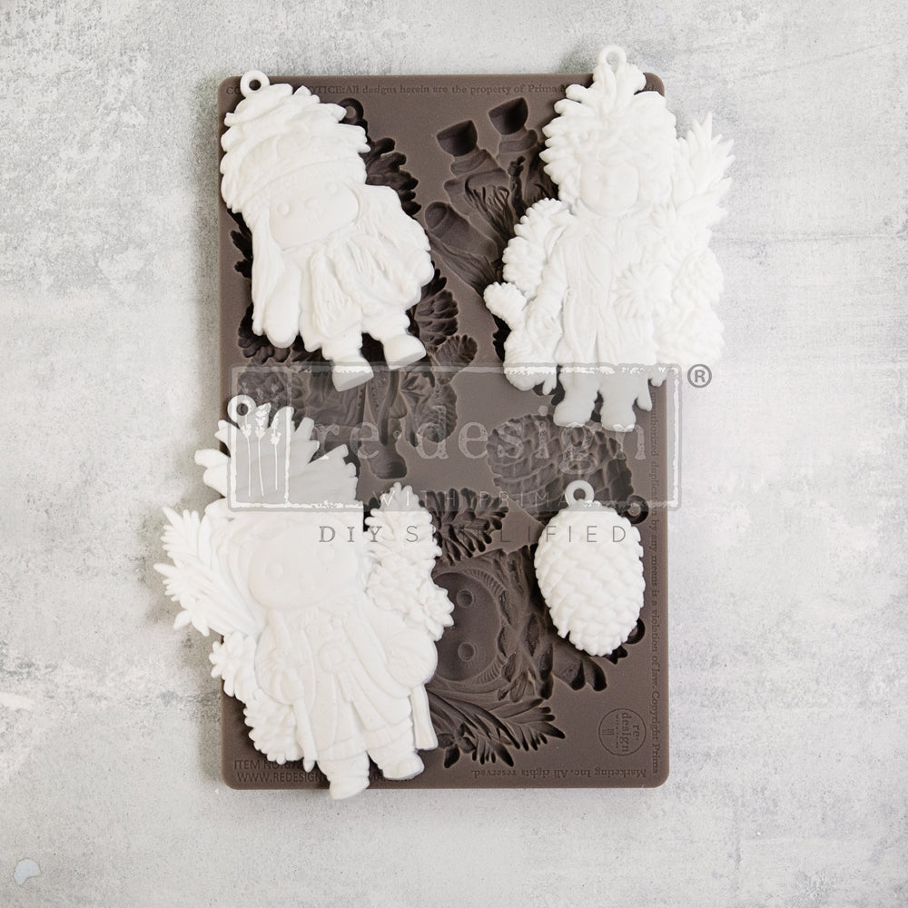 Pinecone Dolls, Redesign with Prima Decor Mould, Holiday Mould, Christmas Mould