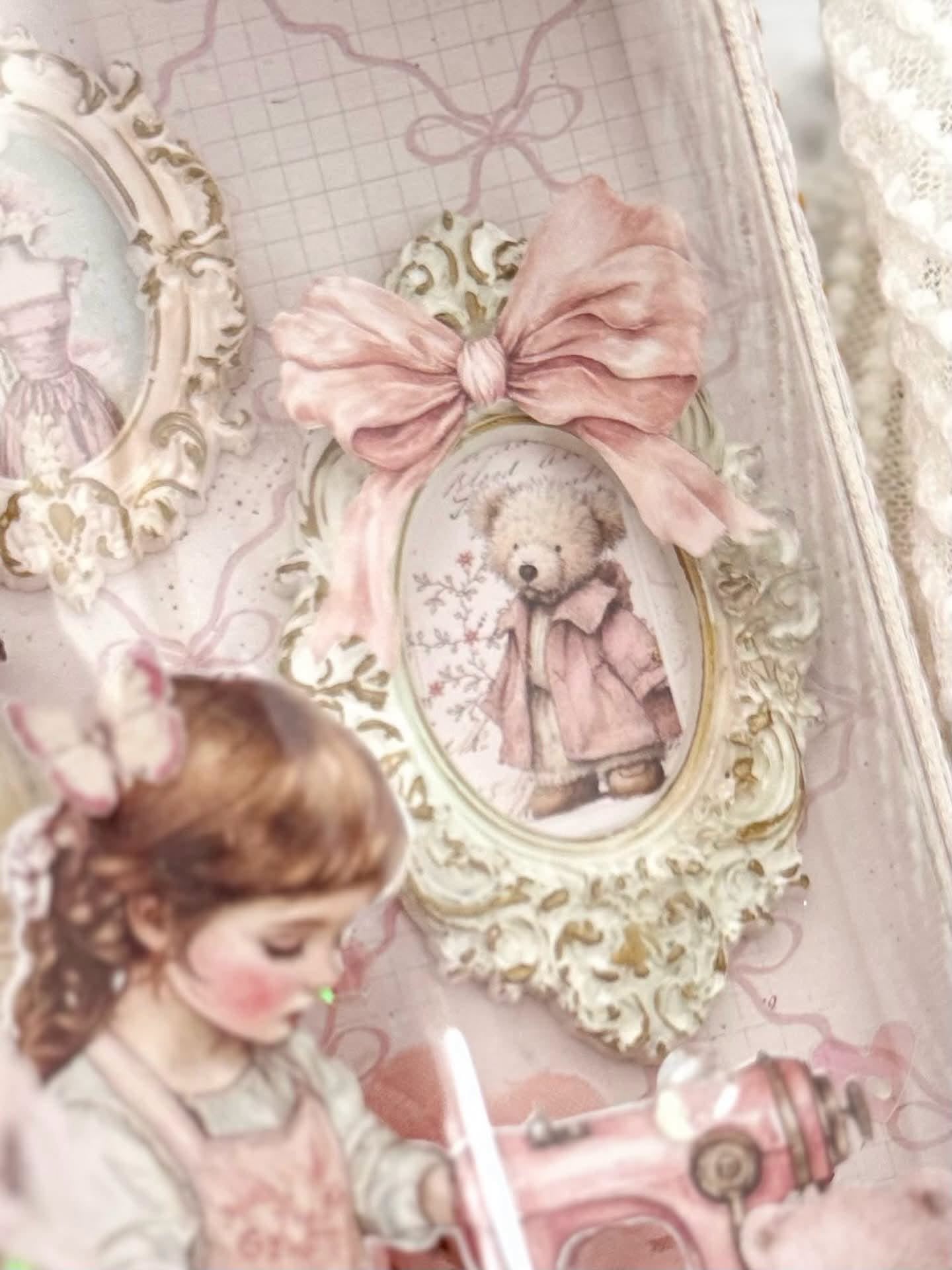 Buttons & Keepsakes Collection Flowers - Elegant Fleurs