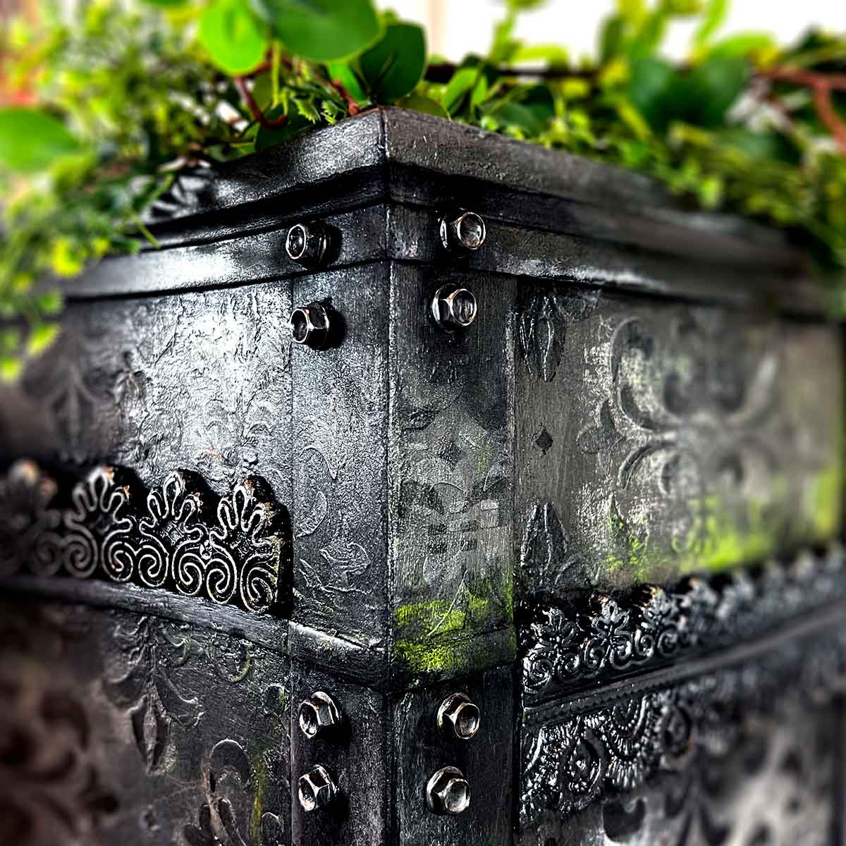 Filter Noir Glaze, CeCe Glaze, Dark Glaze