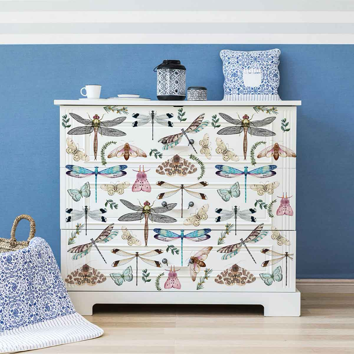 Decor Transfers® - Riverbed Dragonflies