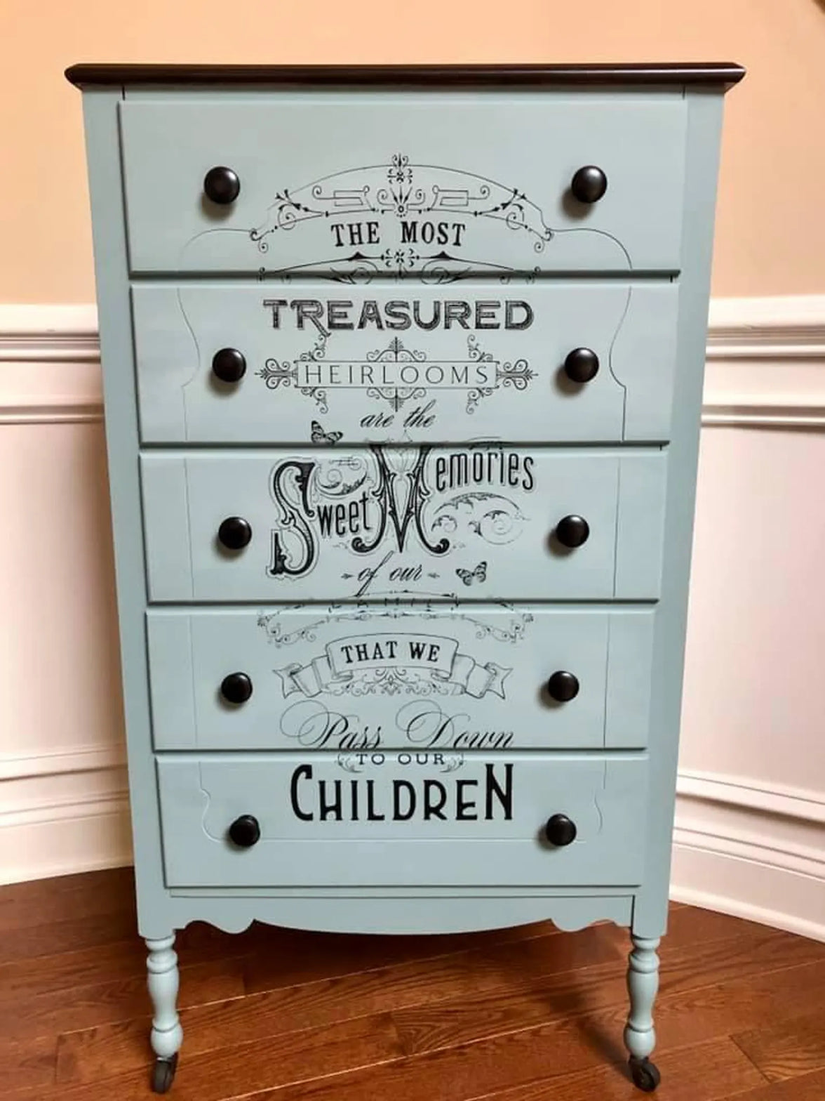Redesign Decor Transfers® – Family Heirlooms – 2 sheets, design size 22″ X 27″