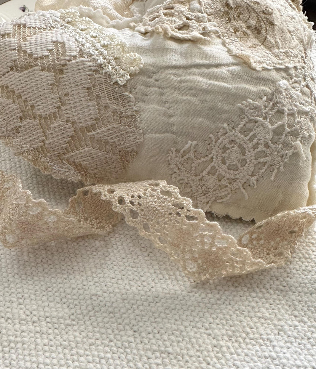 Off White Crochet Lace Ribbon - Vintage Style Sewing Crafts