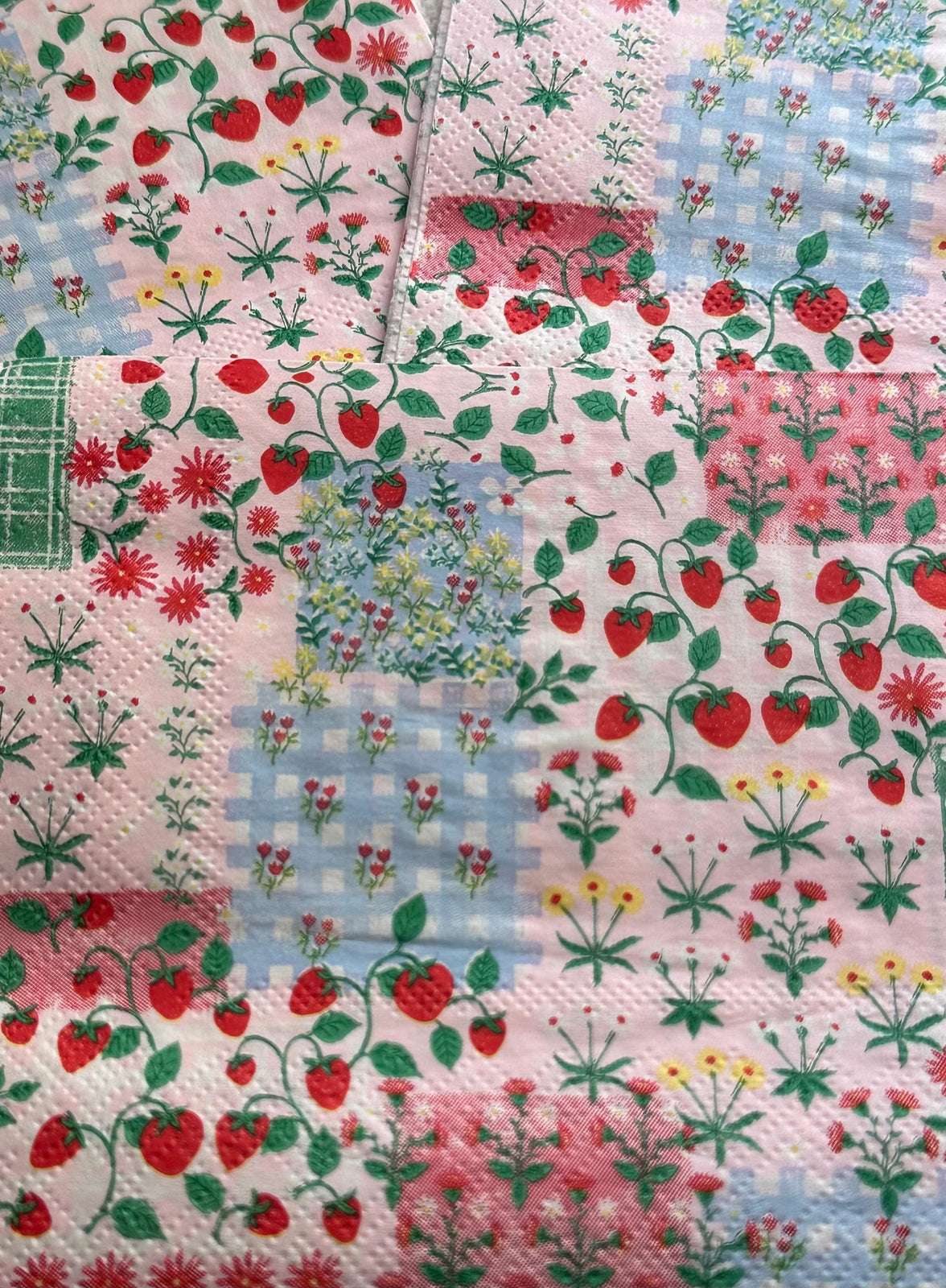 Strawberry Flower Decoupage Napkins: Craft Paper (3 Pieces)