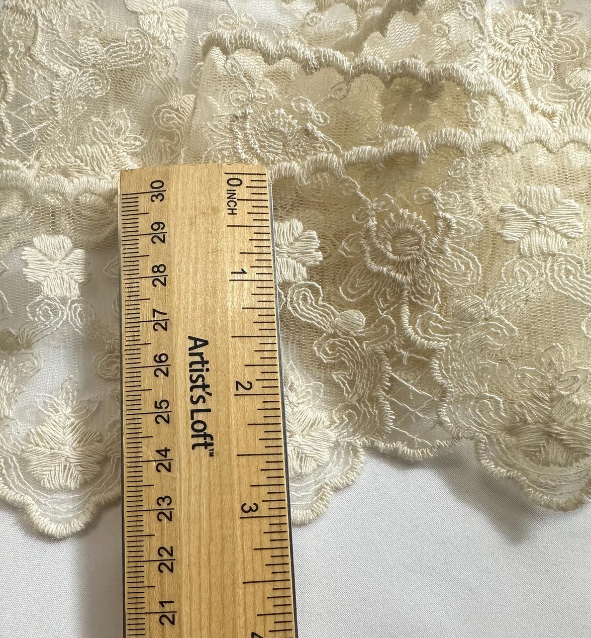 Lace - Lace Ribbon, Off White Lace Ribbon, Vintage Style Lace, Crochet Lace, Off White, Photography Props, Scrapbooking Ideas, Sewing Crafts