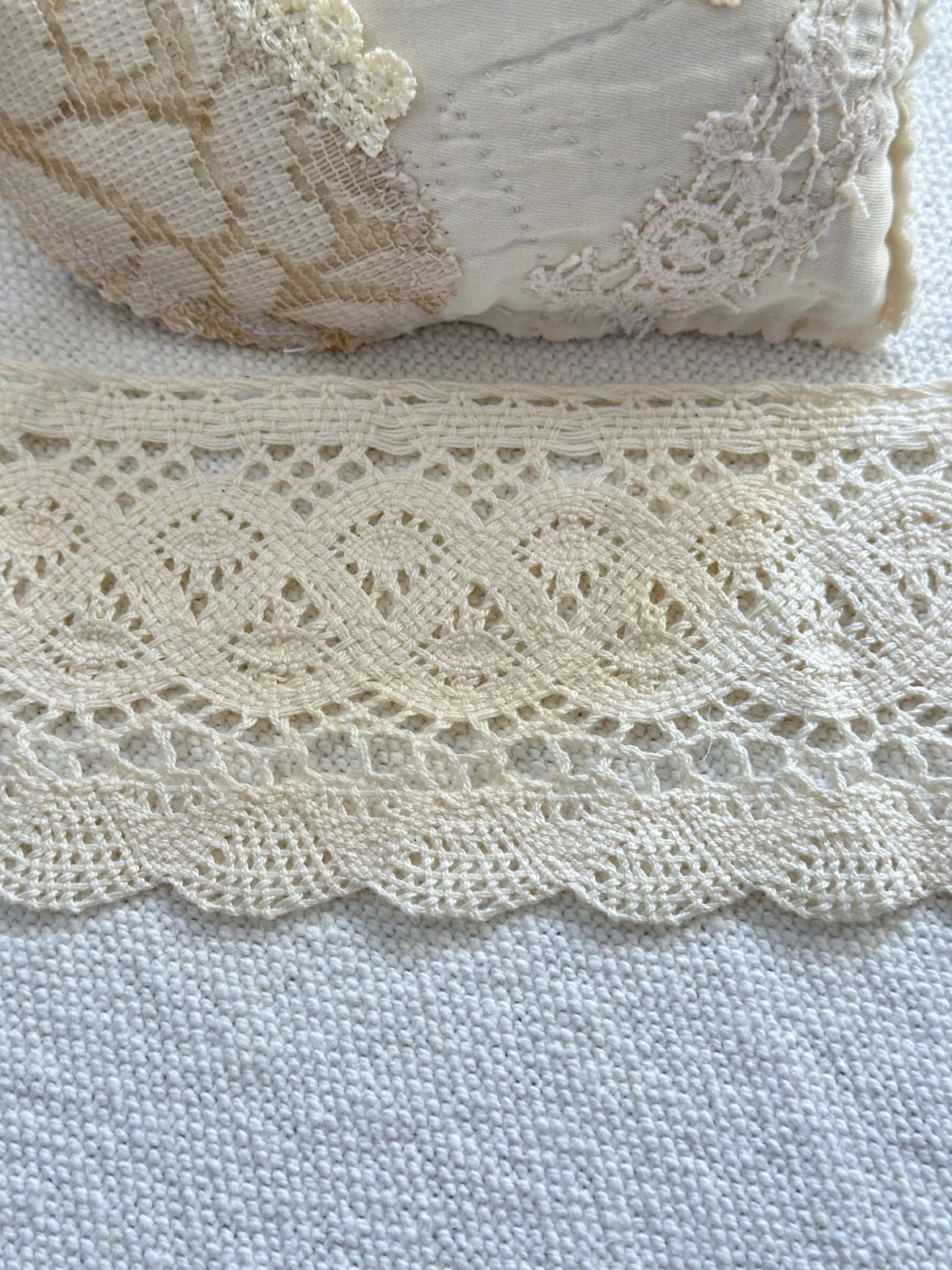 Off White Crochet Lace Ribbon - Vintage Style, 3" Wide