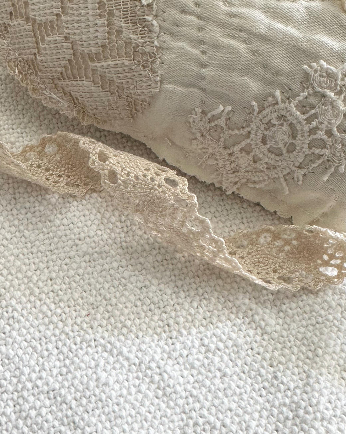 Off White Crochet Lace Ribbon - Vintage Style Sewing Crafts