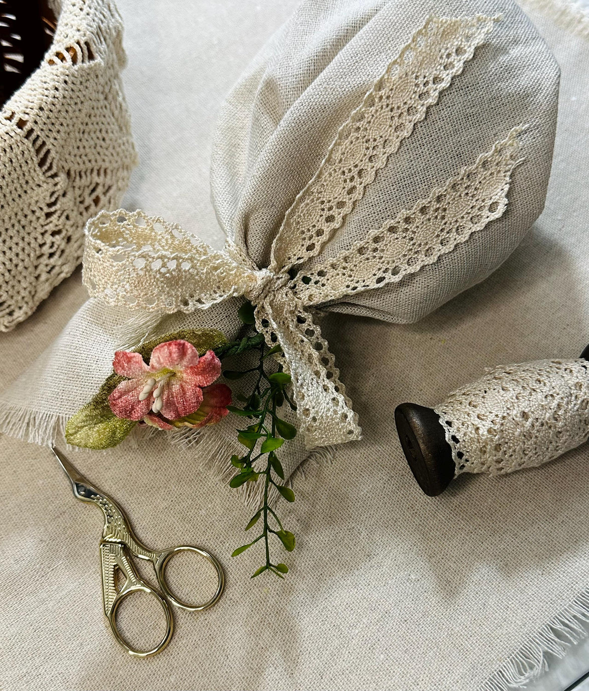 Reusable Linen Gift Wrap: Earth-Friendly Packaging, Jewelry Display