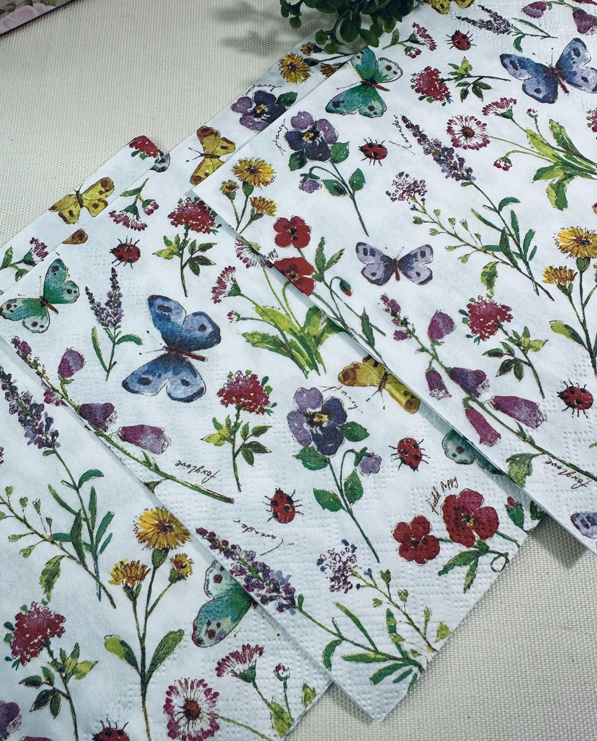 Floral Butterfly Decoupage Napkins: Lilac Flower Paper, Craft DIY